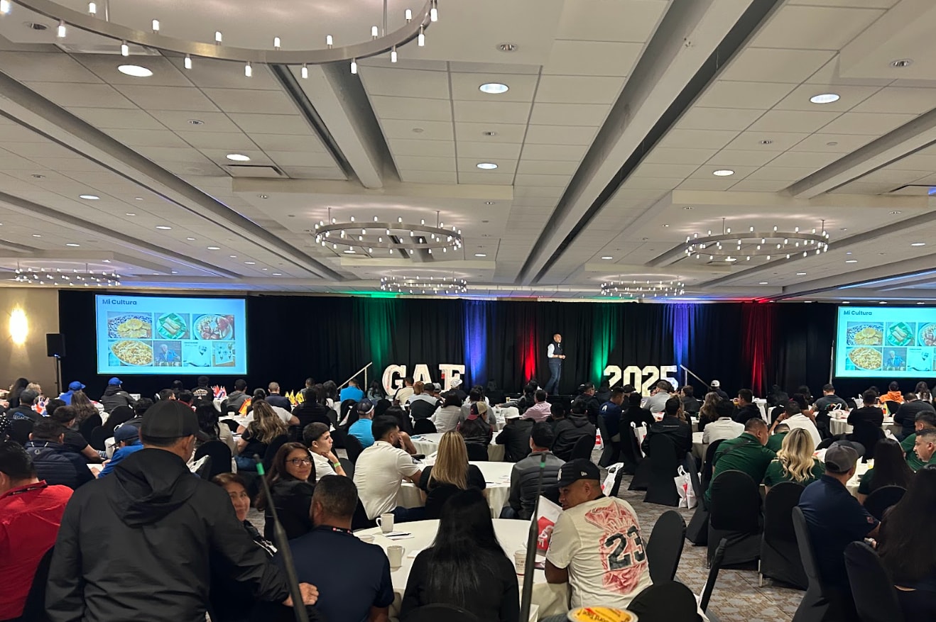 GAF's Latinos in Roofing Expo 